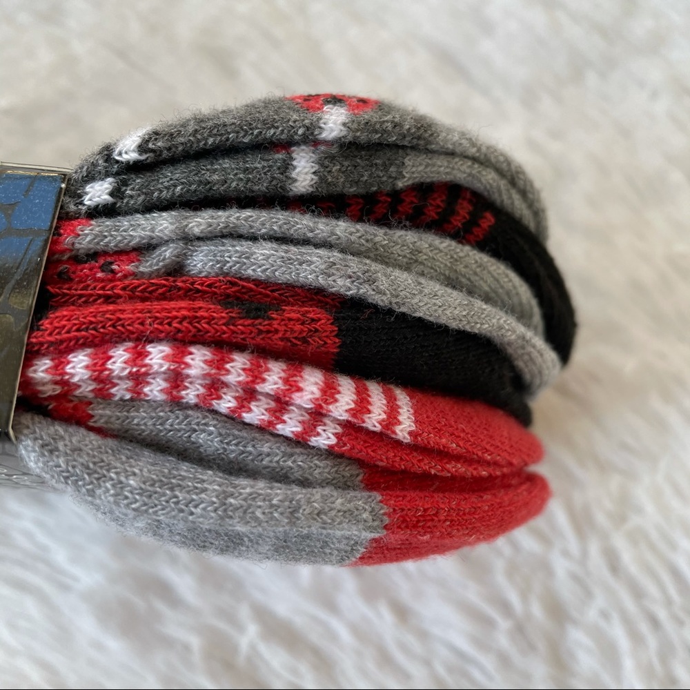 NWT NO SHOW LADYBUG SOCKS great holiday or Christmas gift - Picture 3 of 8